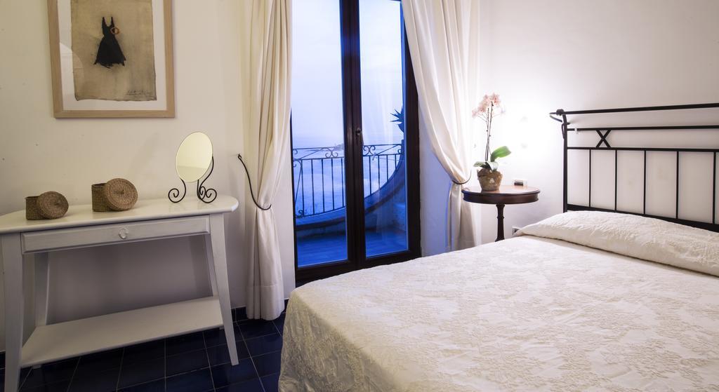 Hotel Umberto A Mare Forio  Ruang foto